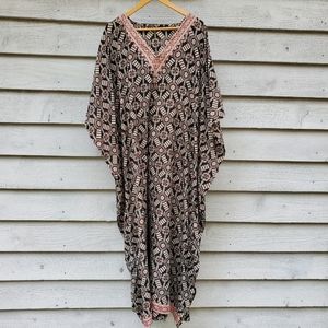 Vintage Boho Ethnic Caftan Muumuu Housedress One Size Black Red Cream L XL
